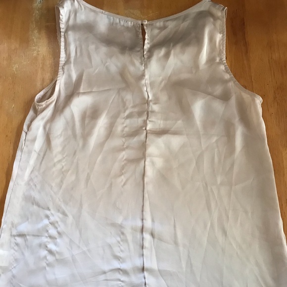 blouse - Picture 3 of 3